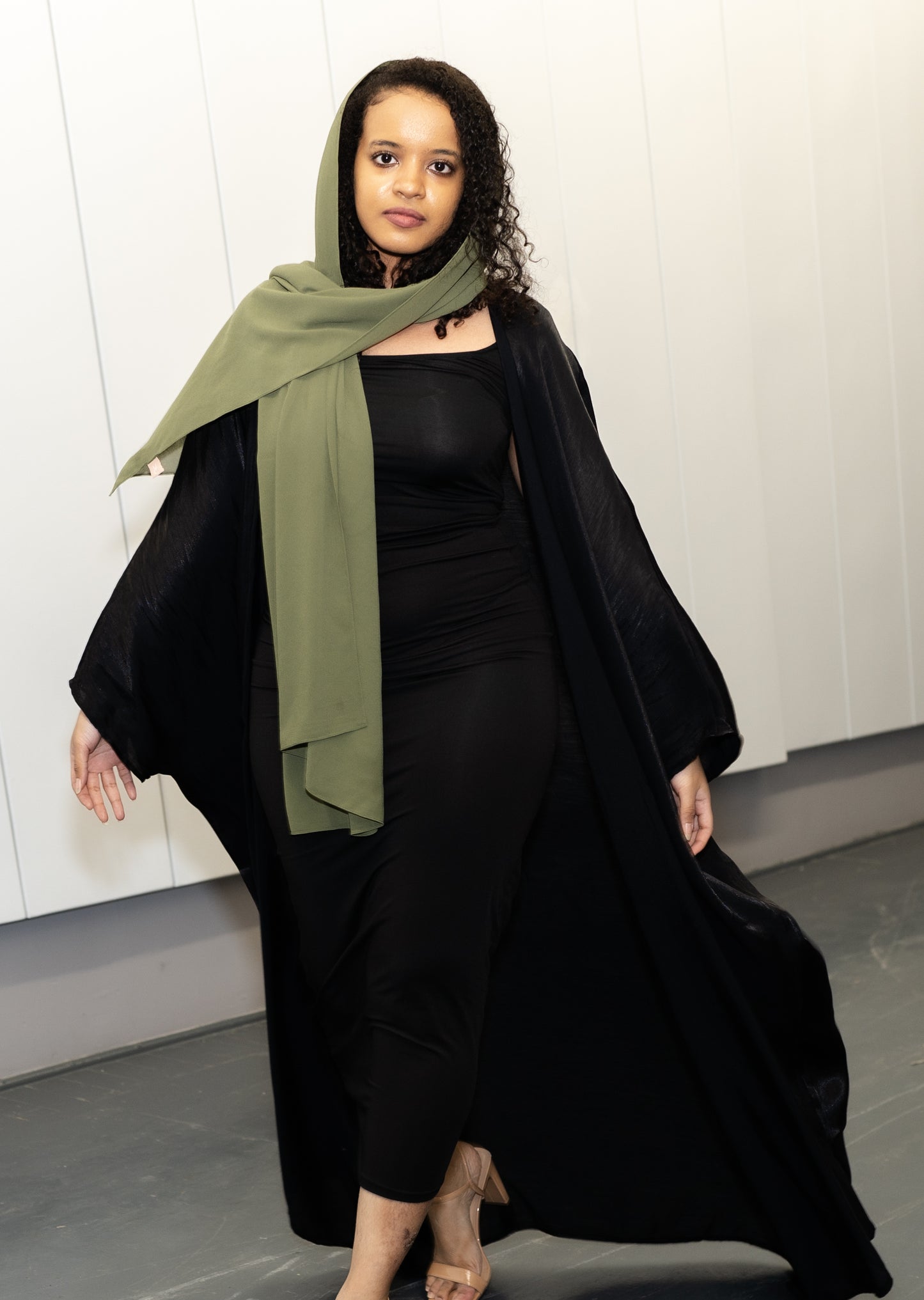 Onyx Abaya